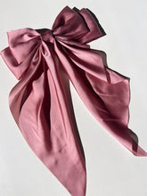 Load image into Gallery viewer, Long Satin Hair Bows R
