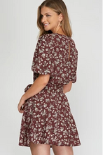 Load image into Gallery viewer, Emery Puff Sleeve Printed Dress T
