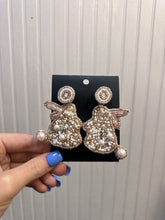 Load image into Gallery viewer, Beaded Bunny Pearl Earrings
