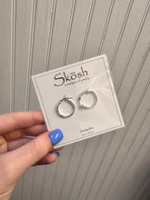 Load image into Gallery viewer, Skosh Hoops Hinge Post 18x2 Silver T
