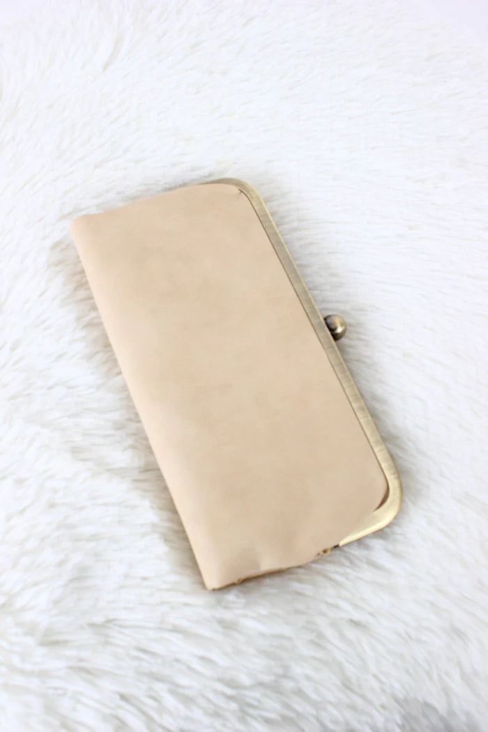 Karen Kiss Lock Clutch Wallet