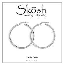 Load image into Gallery viewer, Skosh Hoops 35x3 Silver T
